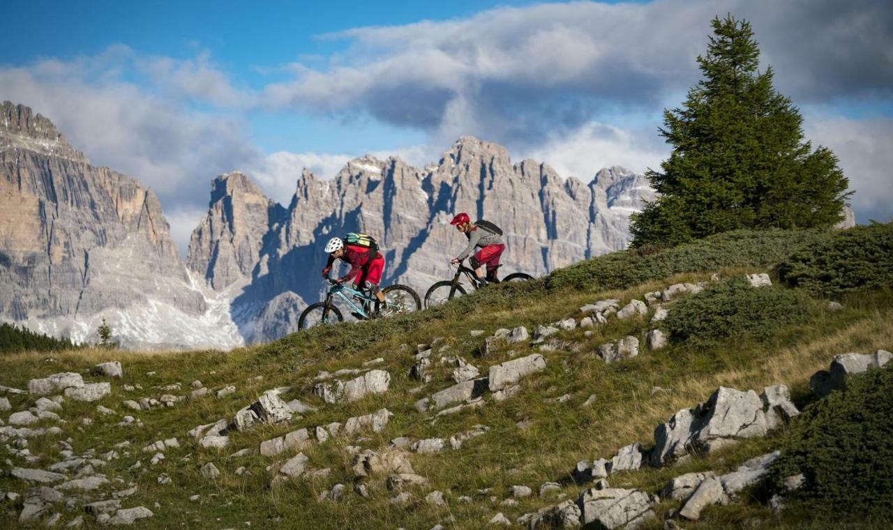 Agriturismo Ai Castioni Molveno Kültér fotó